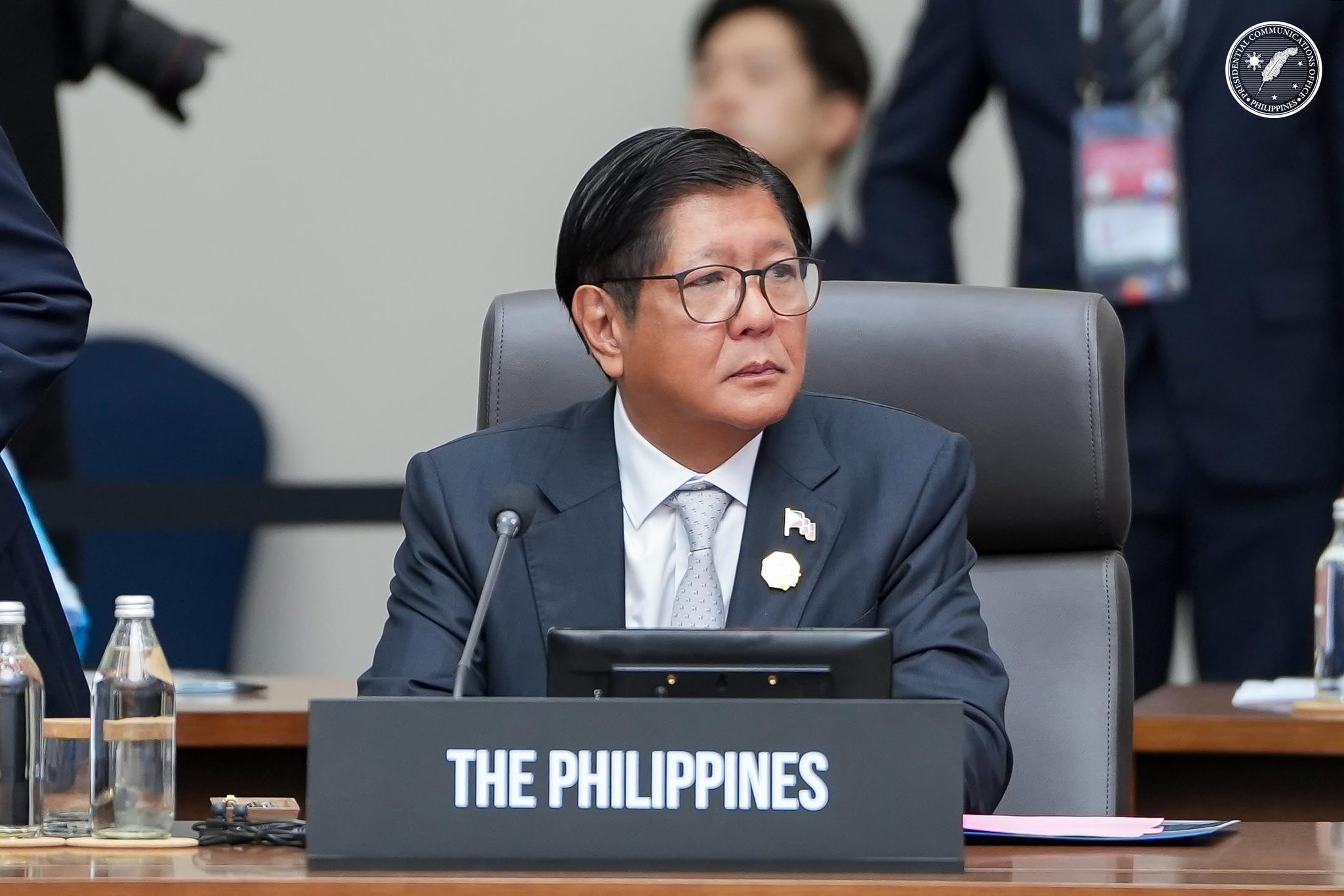 Marcos back in Manila, vows to build on APEC gains 