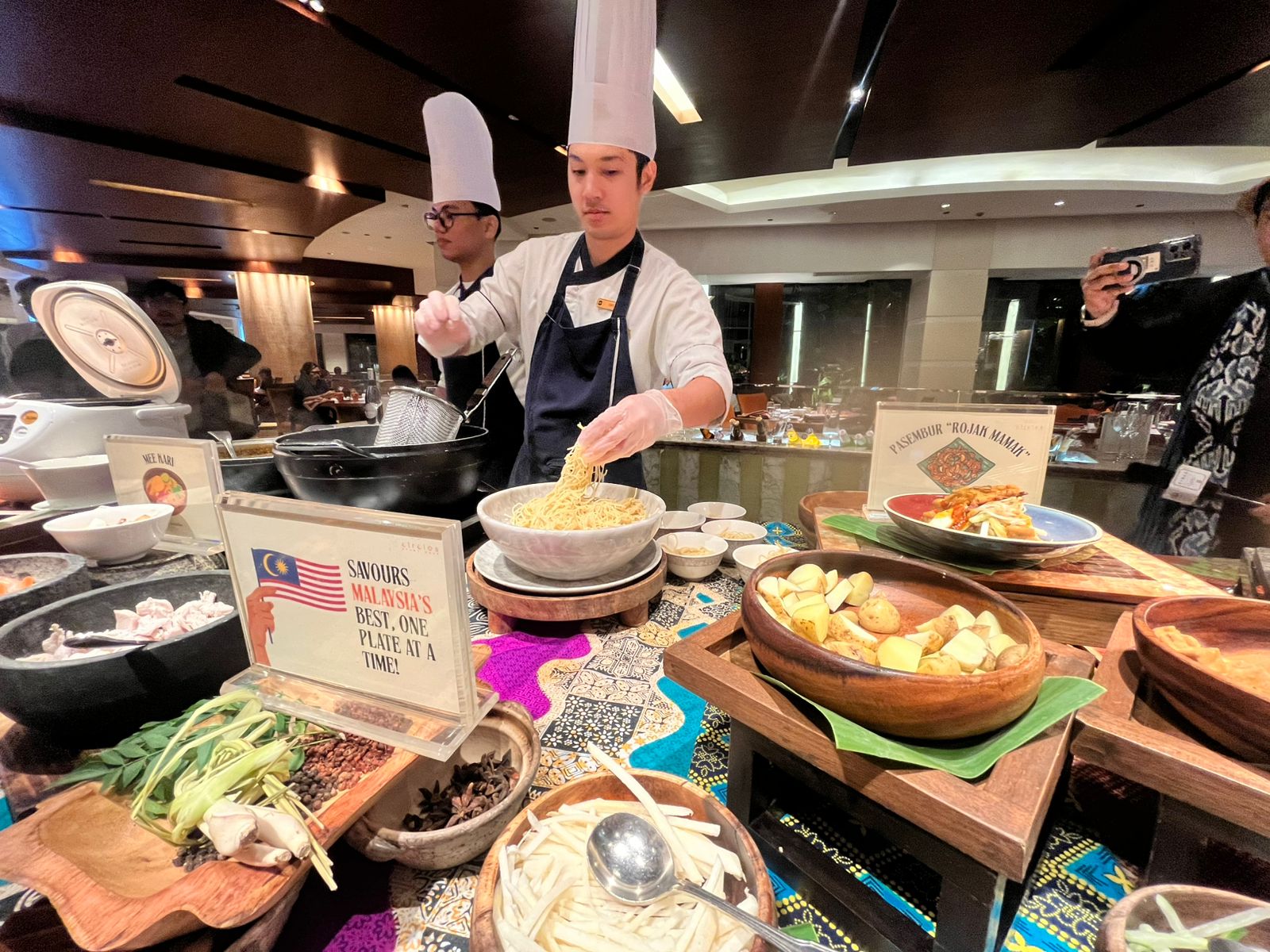 viber_image_2025-11-06_22-05-36-821